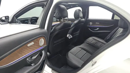 Mercedes-Benz E-Class W213 E250 2022 11