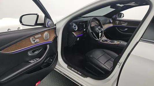 Mercedes-Benz E-Class W213 E250 2022 10