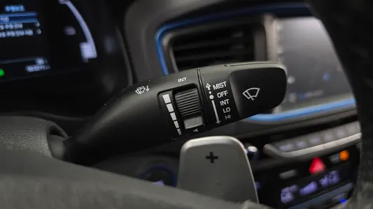 Hyundai 아이오닉 하이브리드 I 2017 27
