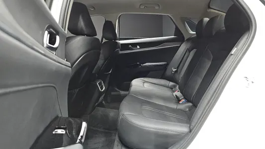 Kia K5 3 2.0 2024 11