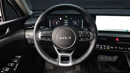 Kia K5 3 2.0 2024 12