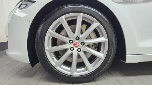 Jaguar All New XJ 3.0D LWB 2018 5