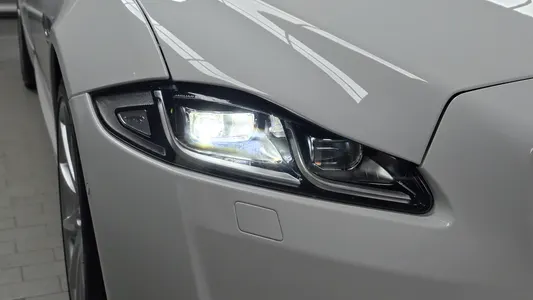 Jaguar All New XJ 3.0D LWB 2018 23