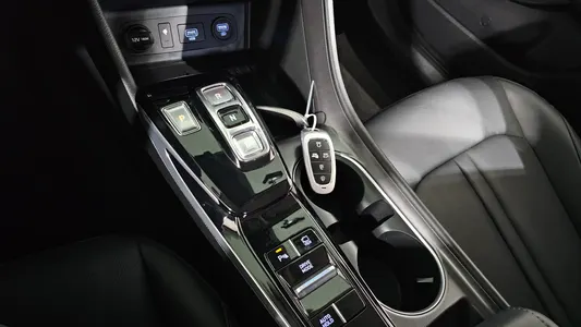 Hyundai (DN8) 2.0 2019 9