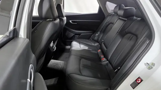 Hyundai (DN8) 1.6 2021 11