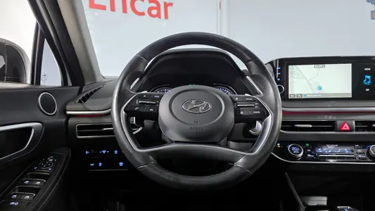Hyundai (DN8) 1.6 2021 13