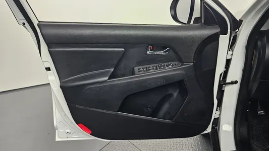Kia R 2WD 2015 24