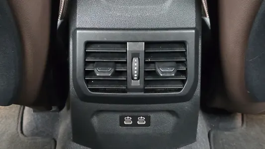 BMW 1 Series (F40) 118d M 2021 19