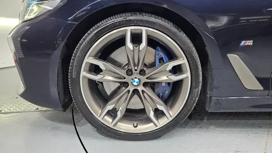 BMW 5 Series (G30) M550i xDrive 2020 5