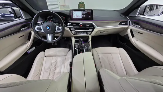 BMW 5 Series (G30) M550i xDrive 2020 7