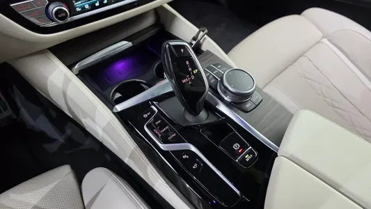 BMW 5 Series (G30) M550i xDrive 2020 9