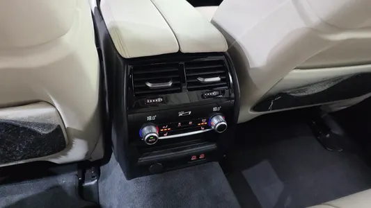 BMW 5 Series (G30) M550i xDrive 2020 19