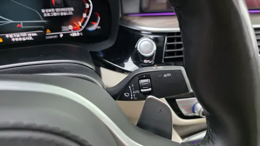 BMW 5 Series (G30) M550i xDrive 2020 29