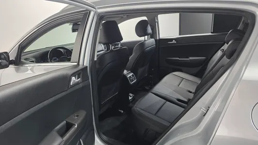 Kia 4 2.0 2WD 2017 26