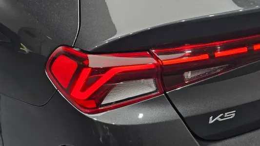 Kia K5 3 1.6 2023 23