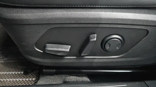 Kia K5 3 1.6 2023 31