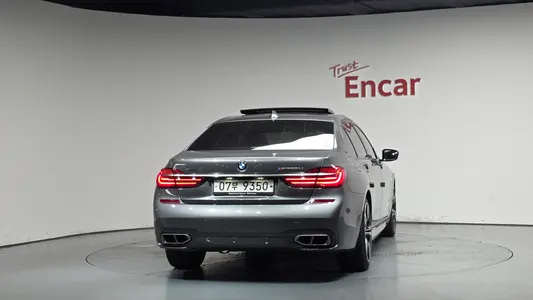 BMW 7 Series (G11) M760Li xDrive 2017 4