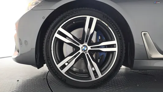 BMW 7 Series (G11) M760Li xDrive 2017 5