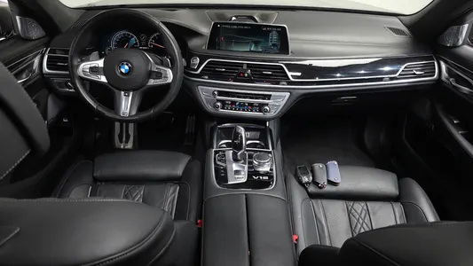 BMW 7 Series (G11) M760Li xDrive 2017 7