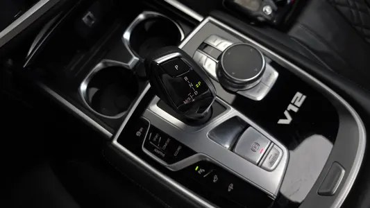 BMW 7 Series (G11) M760Li xDrive 2017 9