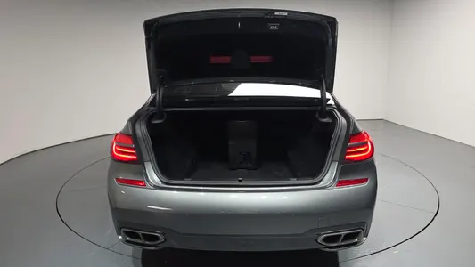BMW 7 Series (G11) M760Li xDrive 2017 20