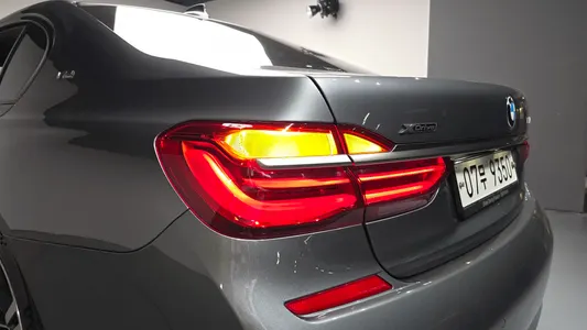 BMW 7 Series (G11) M760Li xDrive 2017 24