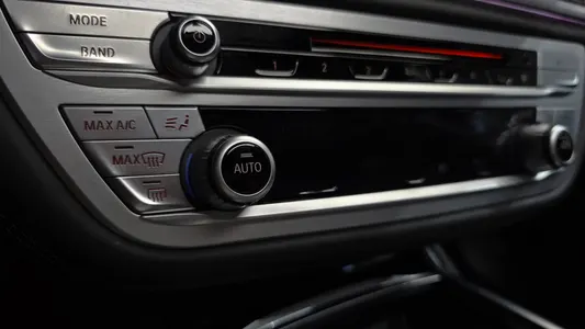 BMW 7 Series (G11) M760Li xDrive 2017 38