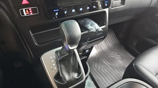 Hyundai Staria HEV 1.6 5 2024 9