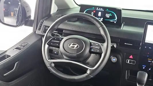 Hyundai Staria HEV 1.6 5 2024 13