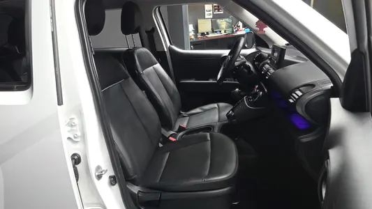 Hyundai Casper 2022 11