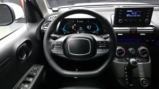 Hyundai Casper 2022 13