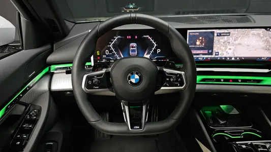 BMW 5 Series (G60) 520i 2025 13