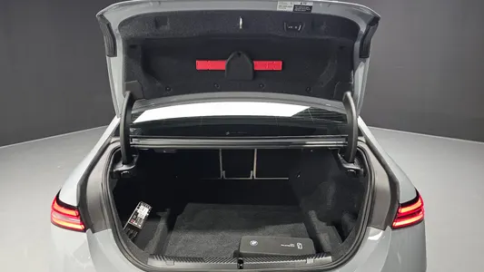 BMW 5 Series (G60) 520i 2025 33