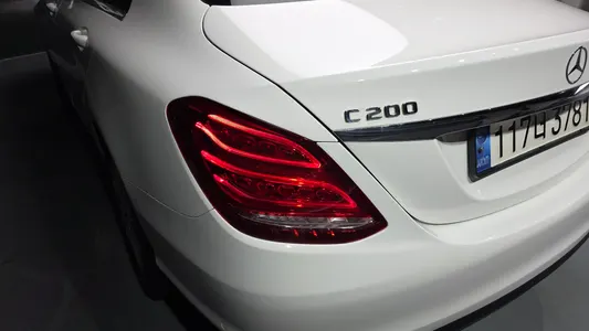 Mercedes-Benz C-Class W205 C200 2017 23