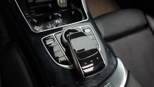 Mercedes-Benz C-Class W205 C200 2017 28