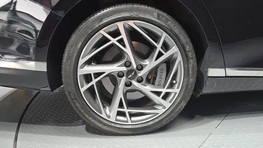Genesis G90 (RS 4) 3.5 AWD 2023 5