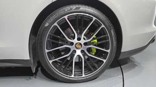 Porsche (971) 2.9 AWD E- 2023 21