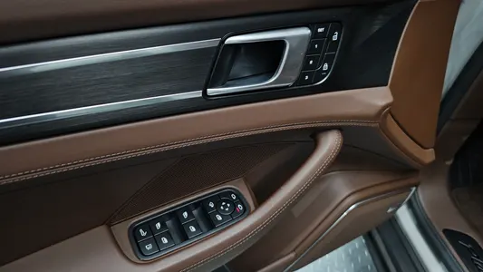 Porsche (971) 2.9 AWD E- 2023 36