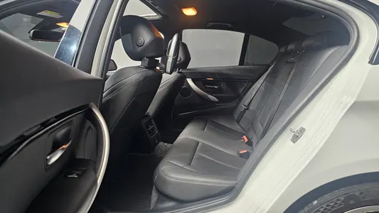BMW 3 Series (F30) 320d M 2018 12