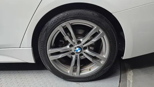 BMW 3 Series (F30) 320d M 2018 21