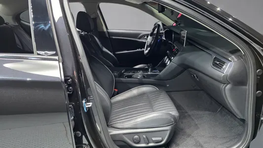 Genesis G70 2.0T AWD 2019 11
