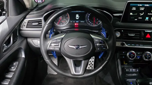 Genesis G70 2.0T AWD 2019 13