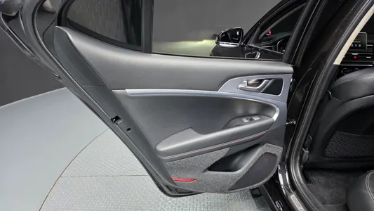 Genesis G70 2.0T AWD 2019 26