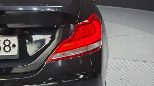 Genesis G70 2.0T AWD 2019 24