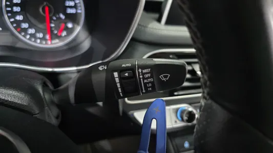 Genesis G70 2.0T AWD 2019 33