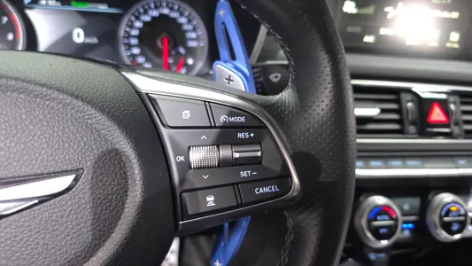 Genesis G70 2.0T AWD 2019 31