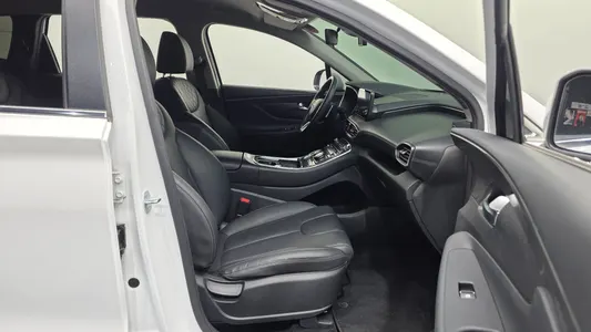 Hyundai 싼타페 2.2 2WD 2023 11