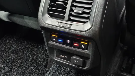 Volkswagen 2 2.0 TDI 2019 17