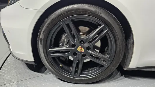 Porsche (971) 3.0 AWD 2018 5