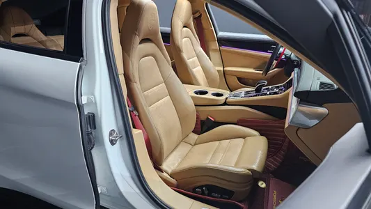 Porsche (971) 3.0 AWD 2018 12